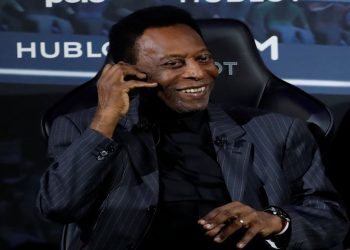 Pele turns 80 will spend the day isolated with a few family members
