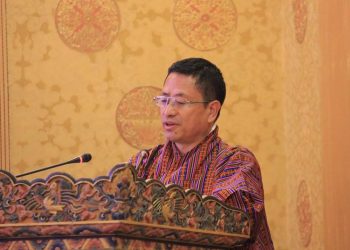 Happiness during pandemic: Balancing individual liberty and collective welfare