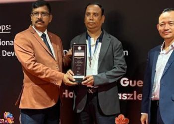 लुत्फ़ल हक को मलेशिया में दो अवार्ड से किया सम्मानित