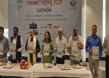 कम्युनिकेशन में जिंदगी बदलने की ताकत : द्विवेदी