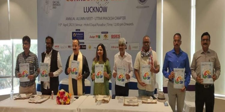 कम्युनिकेशन में जिंदगी बदलने की ताकत : द्विवेदी