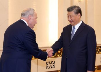 Chinese President Xi Jinping expressed his eagerness to improve Sino-U.S. ties