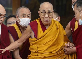 US lawmakers, led by Michael McCaul are scheduled to meet the Dalai Lama
