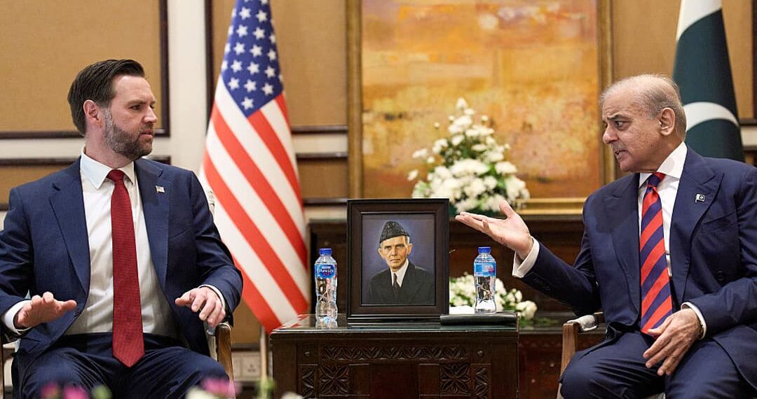 U.S., Iran Delegations Set for Pakistan Talks on Monday Amid Renewed Diplomatic Push