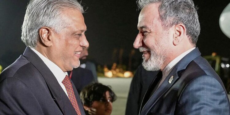 Pakistan and Iran Foreign Ministers Hold Talks on Regional Peace and De-escalation