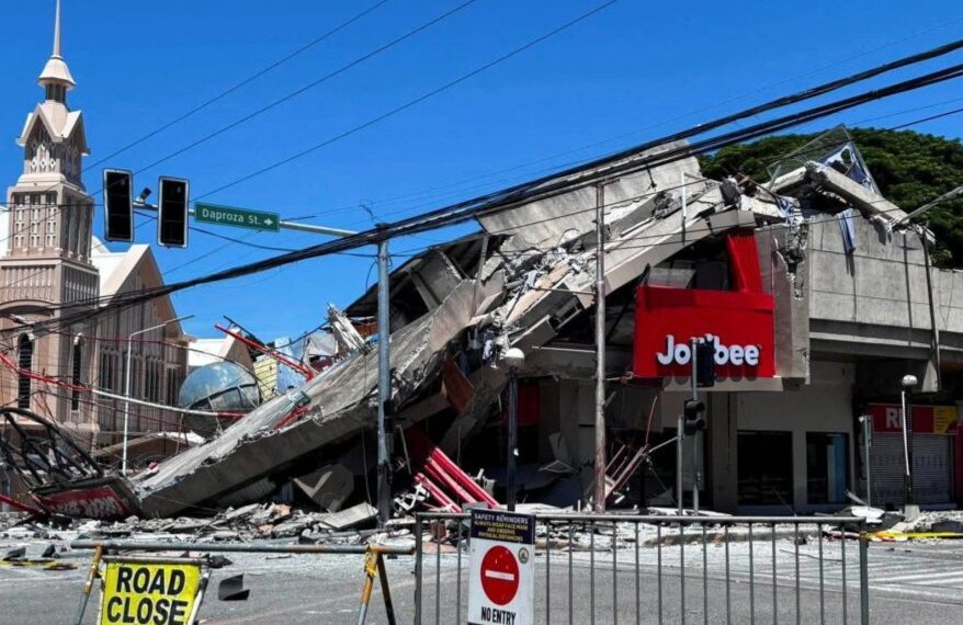 Magnitude 7.8 Earthquake Strikes Southern Philippines