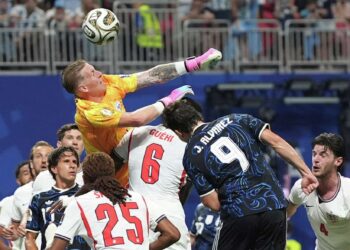 Argentina Stuns England to Reach World Cup Final